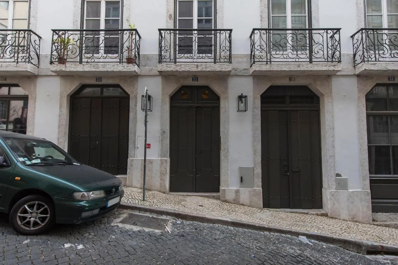 Lovelystay - 3 Bedroom Downtown Wonderwall Lisbon 0*,  Portugal