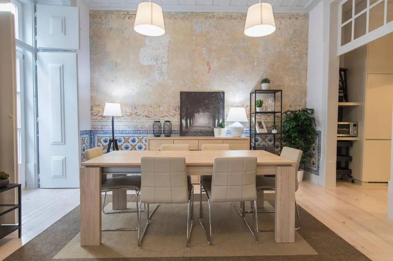 Lovelystay - 3 Bedroom Downtown Wonderwall Lisbon