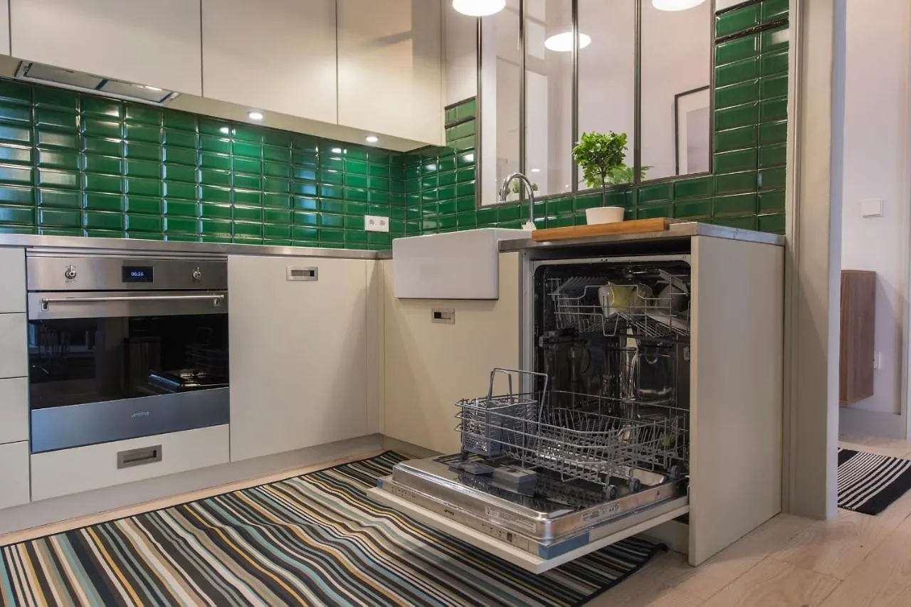 Apartment Lovelystay - 3 Bedroom Downtown Wonderwall Lisbon