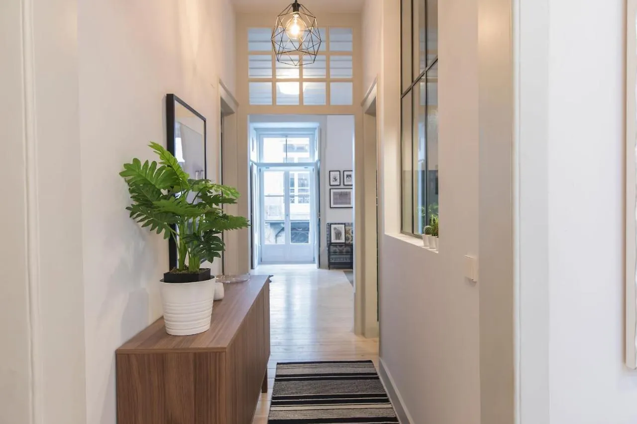 Lovelystay - 3 Bedroom Downtown Wonderwall Lisbon 0*,  Portugal
