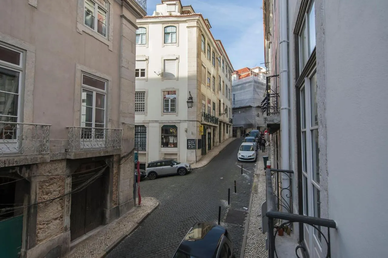 Apartment Lovelystay - 3 Bedroom Downtown Wonderwall Lisbon