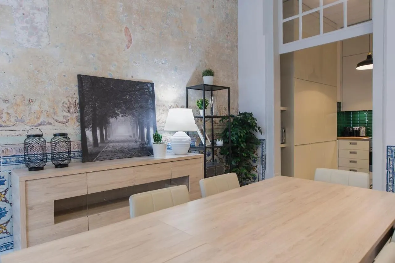 Lovelystay - 3 Bedroom Downtown Wonderwall Lisbon 0*,