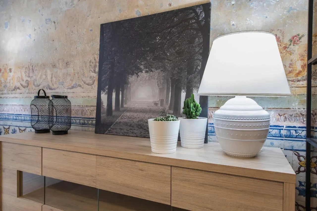 Apartment Lovelystay - 3 Bedroom Downtown Wonderwall Lisbon