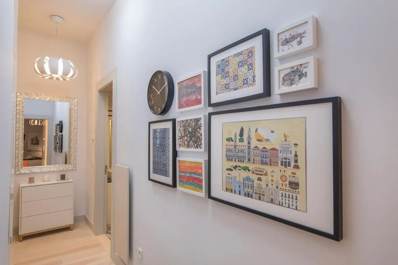 Lovelystay - 3 Bedroom Downtown Wonderwall Lisbon Portugal